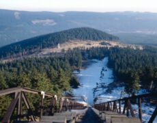 Brocken (1142 m), DEU:
Der Brocken - ein freier Berg. Farbbildband von Hansjoerg Hoerseljau.
Nationalpark, Harz, Brocken, Mittelgebirge, Bildband, Zeitgeschichte
© Hansjoerg Hoerseljau