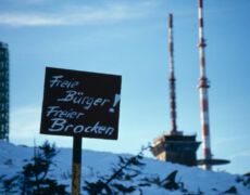 Brocken (1142 m), DEU:
Der Brocken - ein freier Berg. Farbbildband von Hansjoerg Hoerseljau.
Nationalpark, Harz, Brocken, Mittelgebirge, Bildband, Zeitgeschichte
© Hansjoerg Hoerseljau