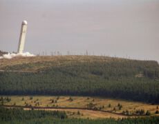 Brocken (1142 m), DEU:
Der Brocken - ein freier Berg. Farbbildband von Hansjoerg Hoerseljau.
Nationalpark, Harz, Brocken, Mittelgebirge, Bildband, Zeitgeschichte
© Hansjoerg Hoerseljau