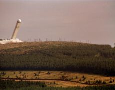 Brocken (1142 m), DEU:
Der Brocken - ein freier Berg. Farbbildband von Hansjoerg Hoerseljau.
Nationalpark, Harz, Brocken, Mittelgebirge, Bildband, Zeitgeschichte
© Hansjoerg Hoerseljau