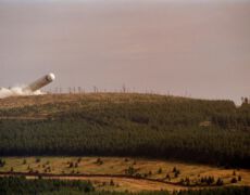 Brocken (1142 m), DEU:
Der Brocken - ein freier Berg. Farbbildband von Hansjoerg Hoerseljau.
Nationalpark, Harz, Brocken, Mittelgebirge, Bildband, Zeitgeschichte
© Hansjoerg Hoerseljau