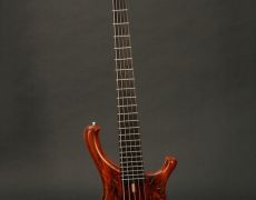 Gerald Marleau, BassGuitars, Sägemüllerstraße 37, 38678 Clausthal-Zellerfeld, +49 (0)5323 - 81747, fax +49 (0)5323 - 987137, email marleaux@marleaux-bass.com
© Hansjoerg Hoerseljau / www.bilderpoesie.de
090104hh5d