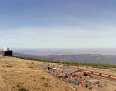 Brocken (1142 m), DEU:
Der Brocken - ein freier Berg. Farbbildband von Hansjoerg Hoerseljau.
Nationalpark, Harz, Brocken, Mittelgebirge, Bildband, Zeitgeschichte
© Hansjoerg Hoerseljau