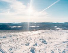 Brocken (1142 m), Schierke, DEU, Sachsen-Anhalt, 05.01.2002:
Brockens (1142 m) im Winter - traumhafte Winterlandschaft
Brocken, Brockenplateau, Nationalpark, Harz, Brockengarten, Tourismus, Natur, Fernsicht, Weitsicht, Landschaft, Hochharz, Waelder, Taeler, Mittelgebirge, Winter, Schnee, Berg, Gegenlicht
© www.photoguerilla.com/hoerseljau
Broc 211-26
